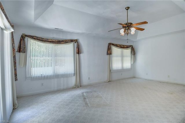 15219 Newbill LN, Carrollton, VA 23314