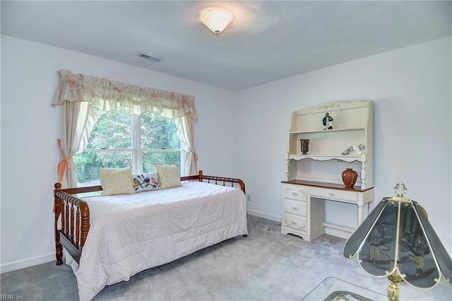 15219 Newbill LN, Carrollton, VA 23314