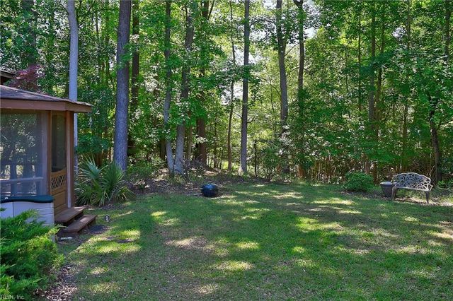 15219 Newbill LN, Carrollton, VA 23314