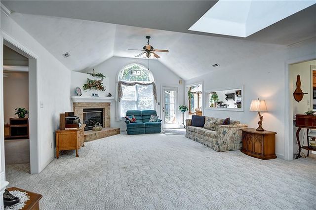 15219 Newbill LN, Carrollton, VA 23314