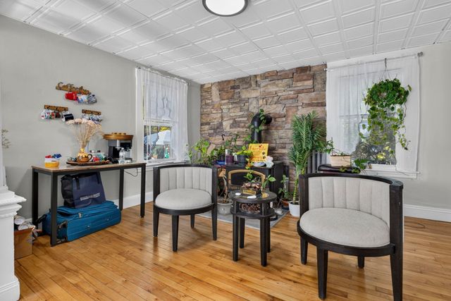 74 Arlington St, Leominster, MA 01453