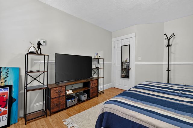 74 Arlington St, Leominster, MA 01453