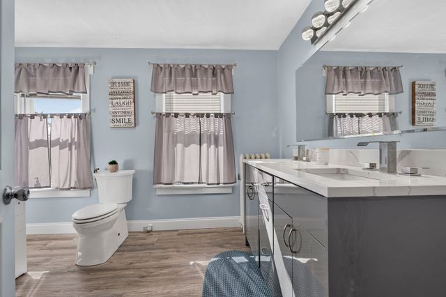 74 Arlington St, Leominster, MA 01453