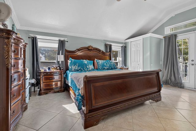 74 Arlington St, Leominster, MA 01453