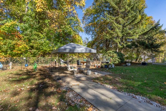 74 Arlington St, Leominster, MA 01453