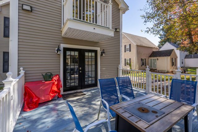 74 Arlington St, Leominster, MA 01453