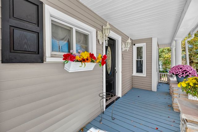 74 Arlington St, Leominster, MA 01453