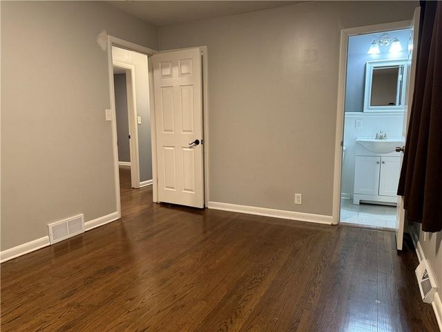 8811 E 84th Street, Raytown, MO 64138