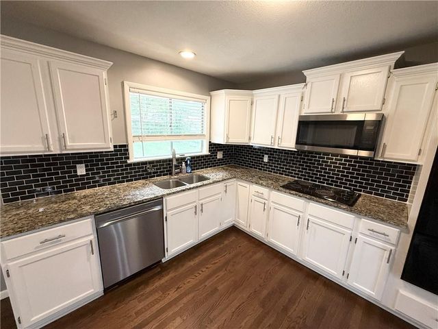 8811 E 84th Street, Raytown, MO 64138