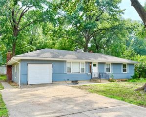 8811 E 84th Street, Raytown, MO 64138