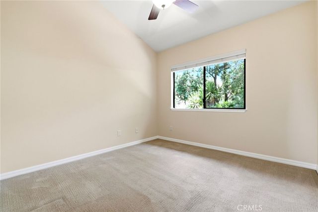 10831 Roycroft 27, Sun Valley, CA 91352
