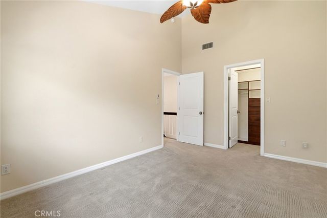 10831 Roycroft 27, Sun Valley, CA 91352