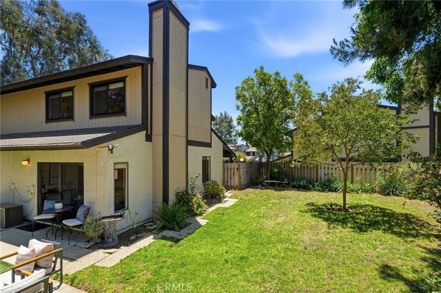 10831 Roycroft 27, Sun Valley, CA 91352