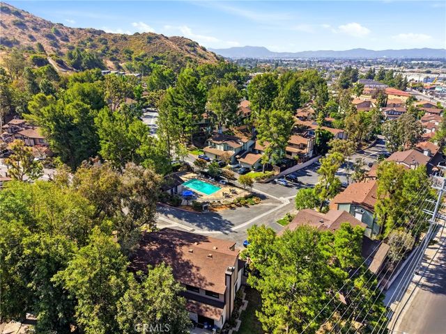 10831 Roycroft 27, Sun Valley, CA 91352
