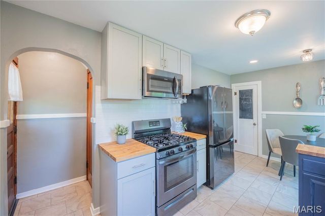 713 Frederick Street, Edwardsville, IL 62025