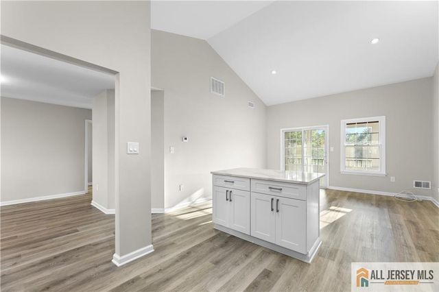 13 Canterbury Drive 13E, Monroe, NJ 08831