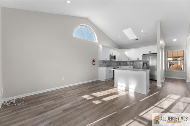 13 Canterbury Drive 13E, Monroe, NJ 08831