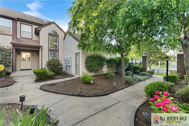13 Canterbury Drive 13E, Monroe, NJ 08831
