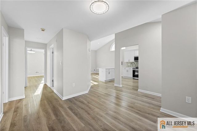 13 Canterbury Drive 13E, Monroe, NJ 08831