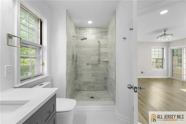 13 Canterbury Drive 13E, Monroe, NJ 08831