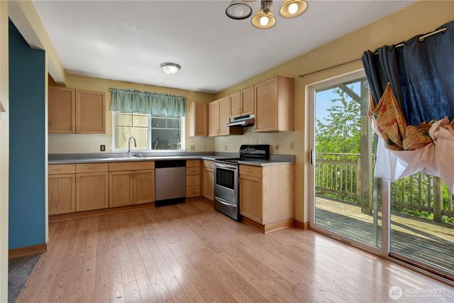 1735 28th Avenue S, Seattle, WA 98144