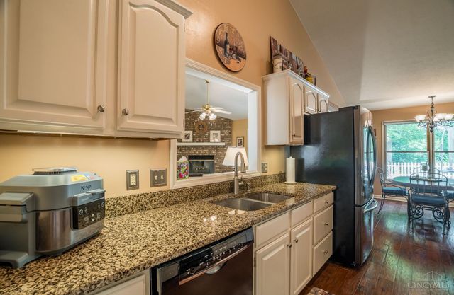 1283 Camp Creek Road, Waynesville, OH 45068