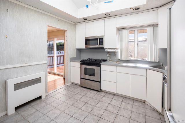 19 Birchwood Park Drive, Syosset, NY 11791