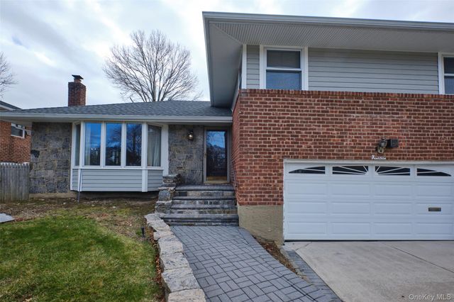 19 Birchwood Park Drive, Syosset, NY 11791