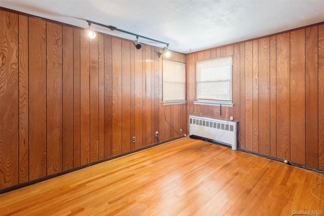 19 Birchwood Park Drive, Syosset, NY 11791