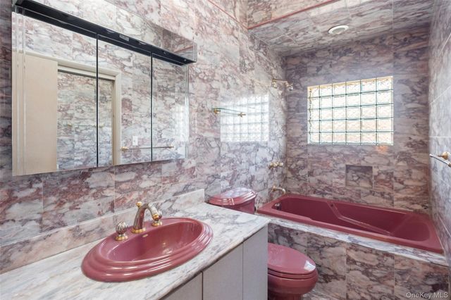 19 Birchwood Park Drive, Syosset, NY 11791