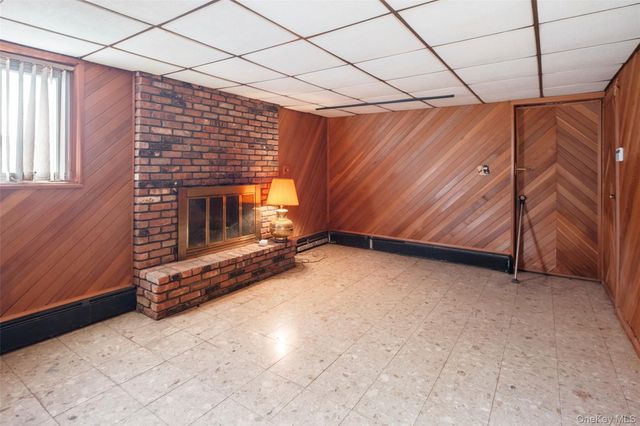 19 Birchwood Park Drive, Syosset, NY 11791