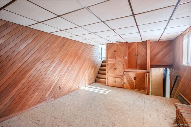 19 Birchwood Park Drive, Syosset, NY 11791