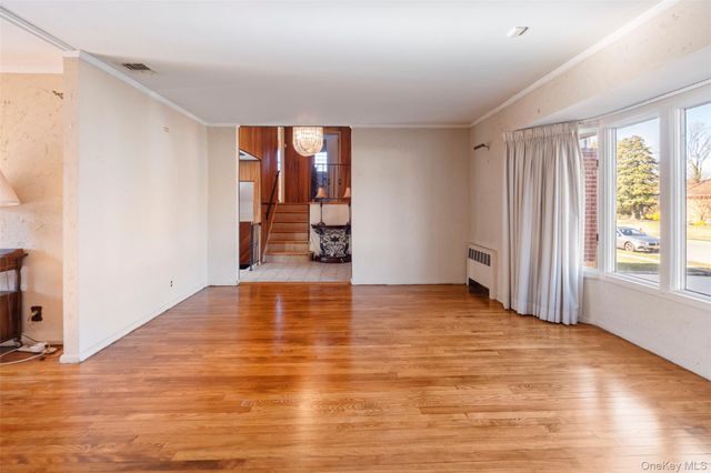 19 Birchwood Park Drive, Syosset, NY 11791