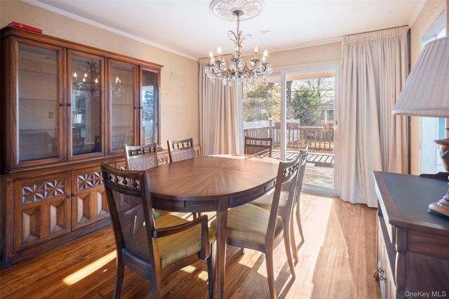 19 Birchwood Park Drive, Syosset, NY 11791