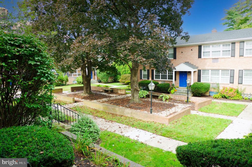 1334 MONTGOMERY AVE #E1, Narberth, PA 19072