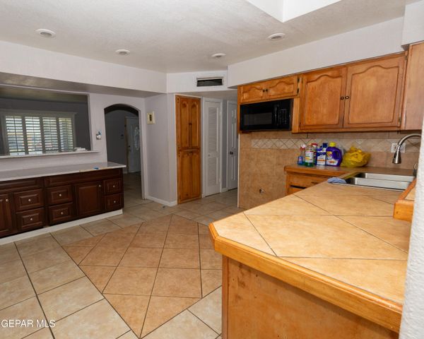 7860 PORCHE Street, El Paso, TX 79915