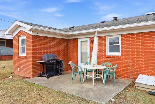 196 W Erskine Drive, Danville, KY 40422