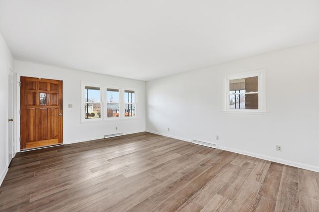 196 W Erskine Drive, Danville, KY 40422