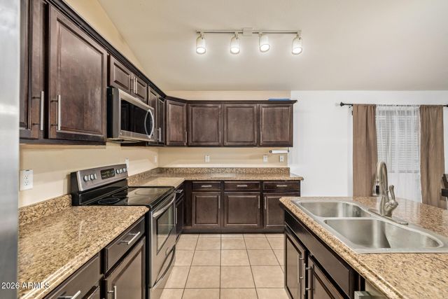 1129 E JAHNS Drive, Casa Grande, AZ 85122