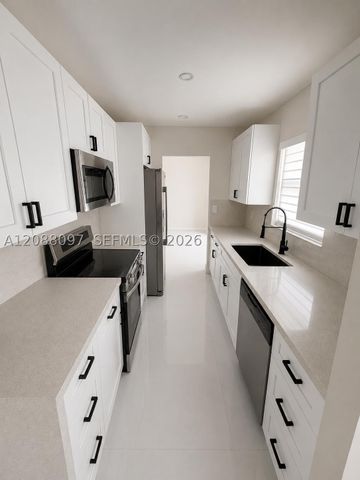15337 SW 80th Ln, Miami, FL 33193