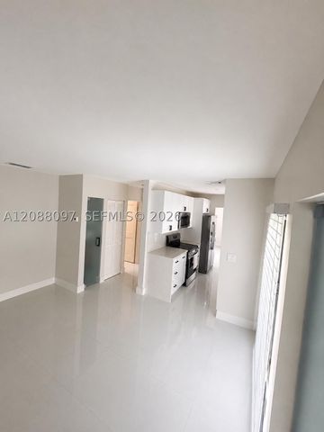 15337 SW 80th Ln, Miami, FL 33193