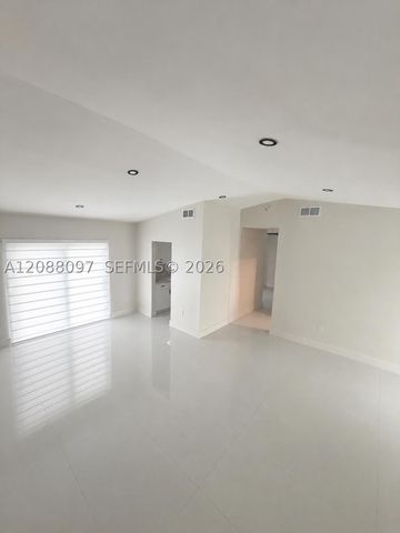 15337 SW 80th Ln, Miami, FL 33193