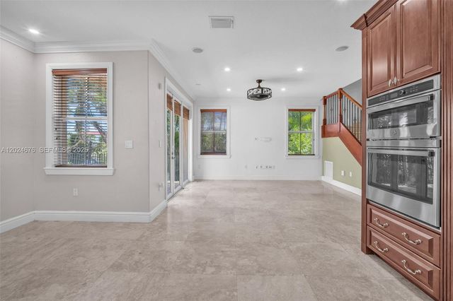 2155 SW 156th Ct, Miami, FL 33185
