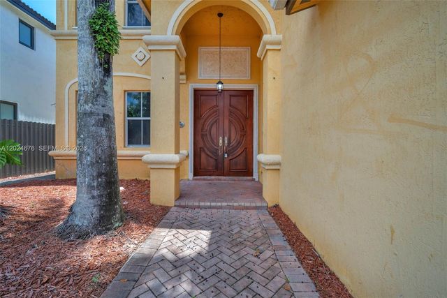 2155 SW 156th Ct, Miami, FL 33185