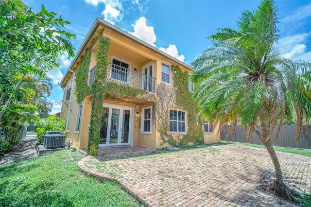 2155 SW 156th Ct, Miami, FL 33185