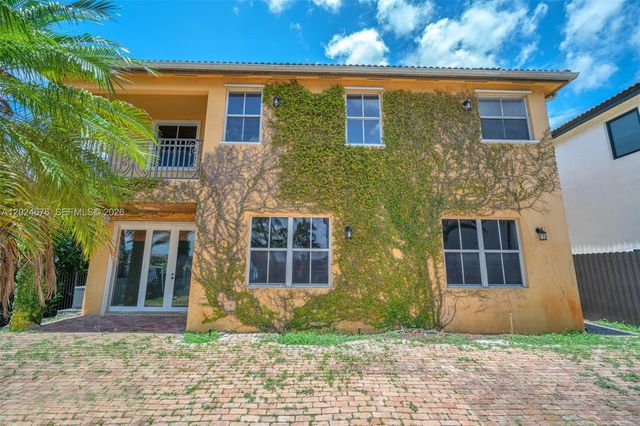 2155 SW 156th Ct, Miami, FL 33185