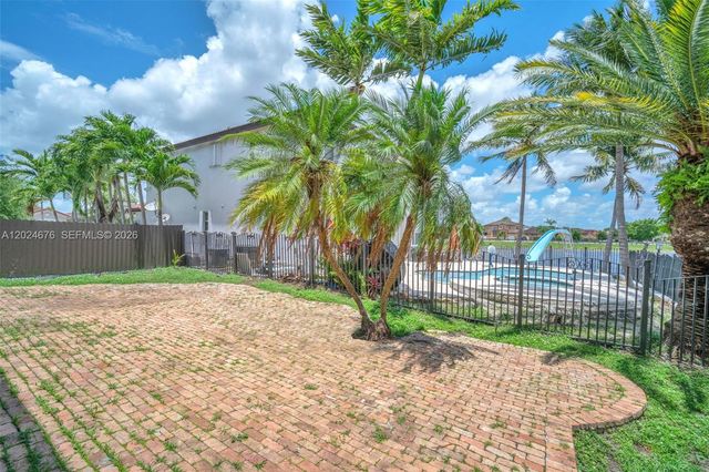 2155 SW 156th Ct, Miami, FL 33185