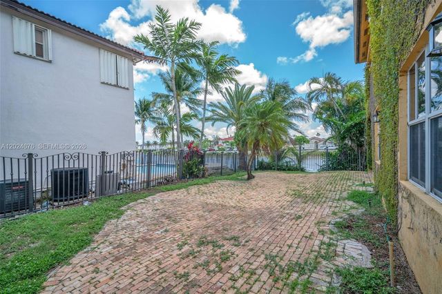 2155 SW 156th Ct, Miami, FL 33185
