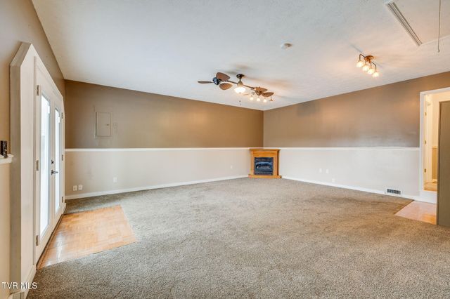 404 South Valley View Circle, Kingsport, TN 37664