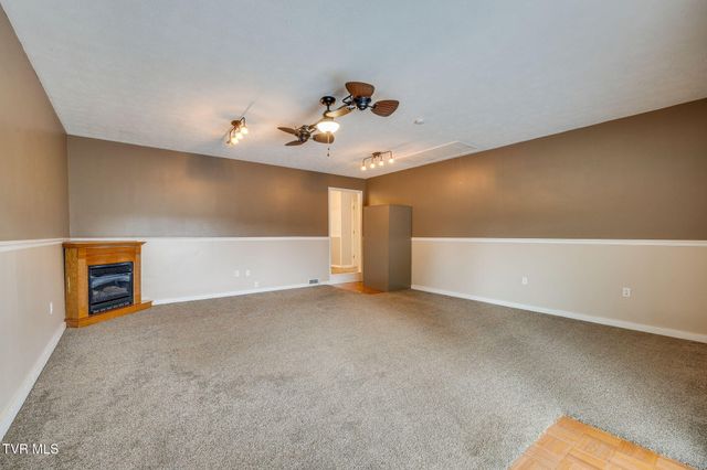 404 South Valley View Circle, Kingsport, TN 37664